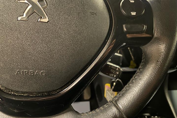Blå Peugeot 108 fra 2019