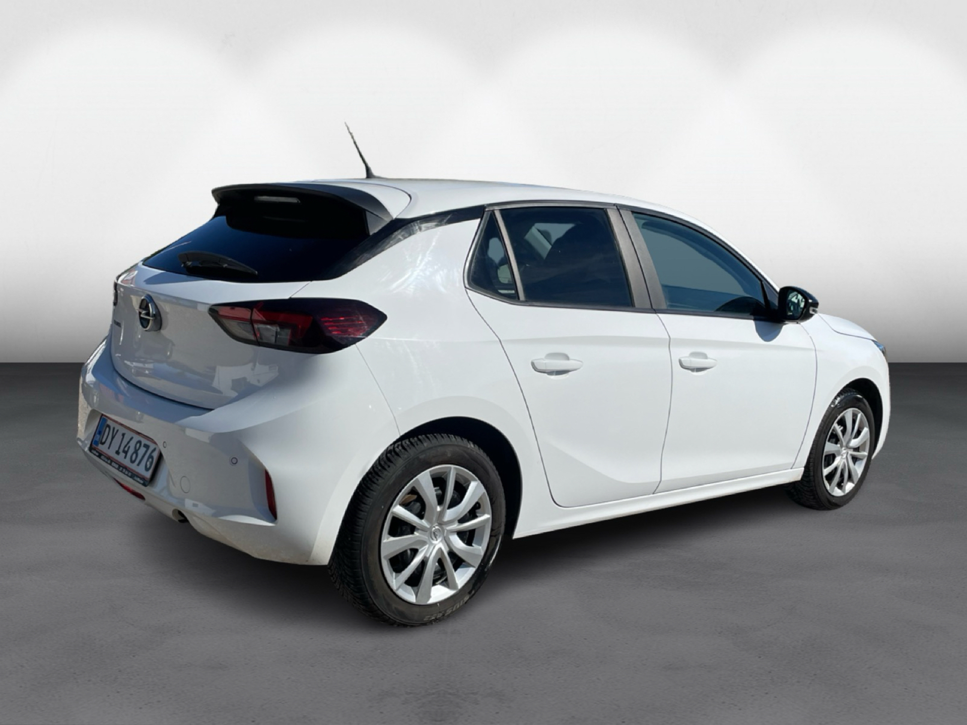 Hvid Opel Corsa fra 2020