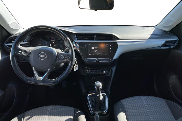 Hvid Opel Corsa fra 2020