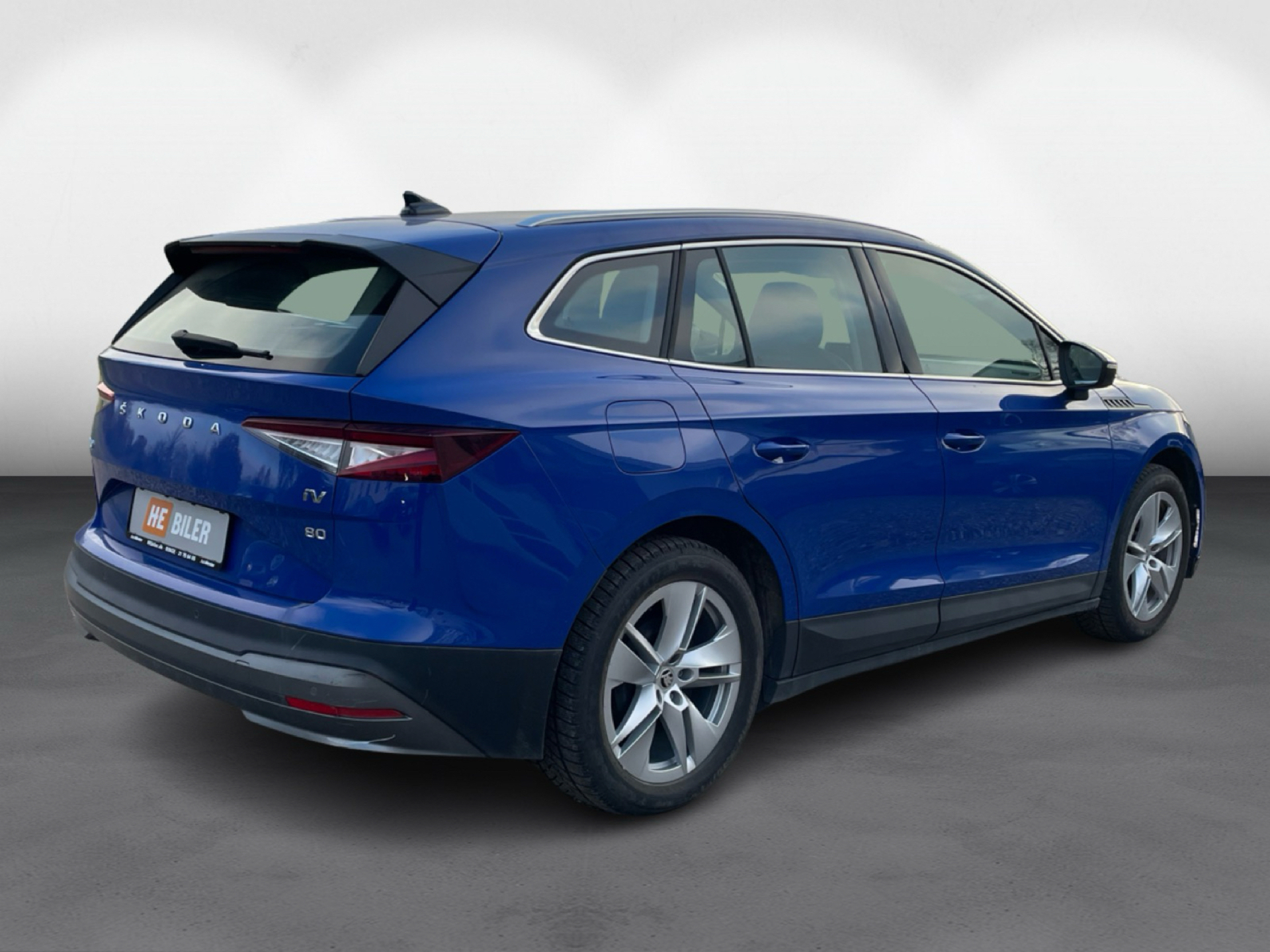 Blå Skoda Enyaq fra 2021