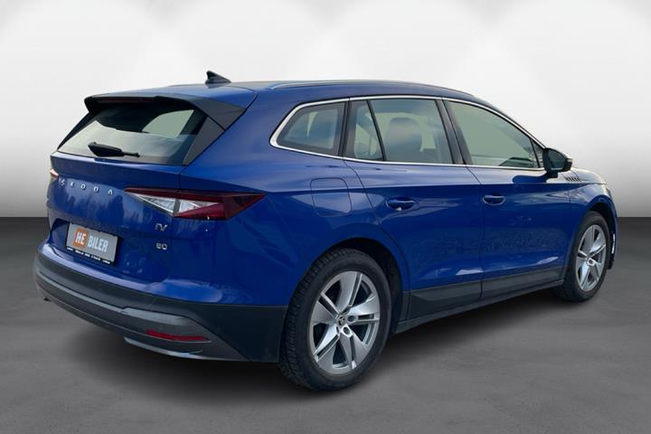 Blå Skoda Enyaq fra 2021