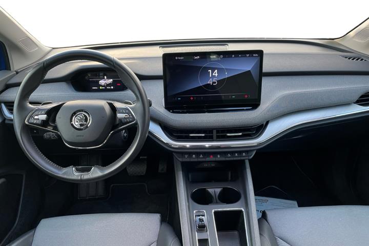Blå Skoda Enyaq fra 2021