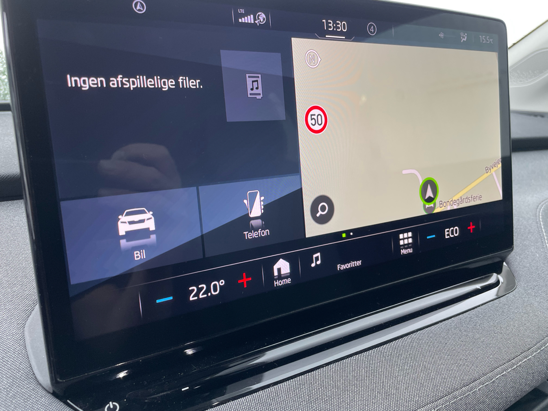Blå Skoda Enyaq iV fra 2021
