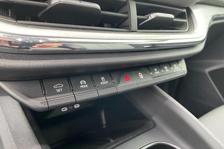Blå Skoda Enyaq iV fra 2021