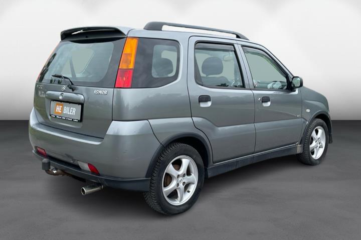 Grå Suzuki Ignis fra 2005