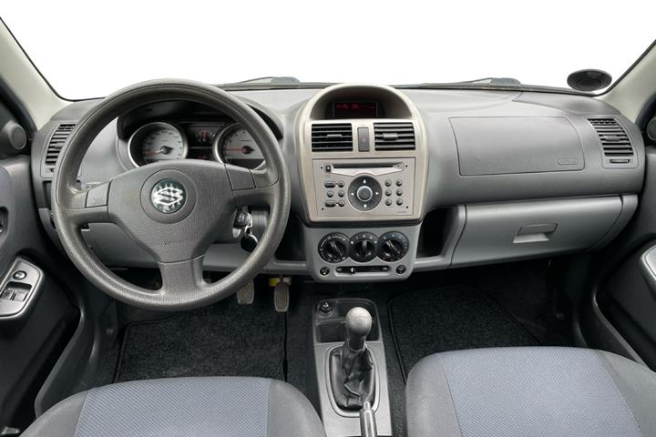 Grå Suzuki Ignis fra 2005