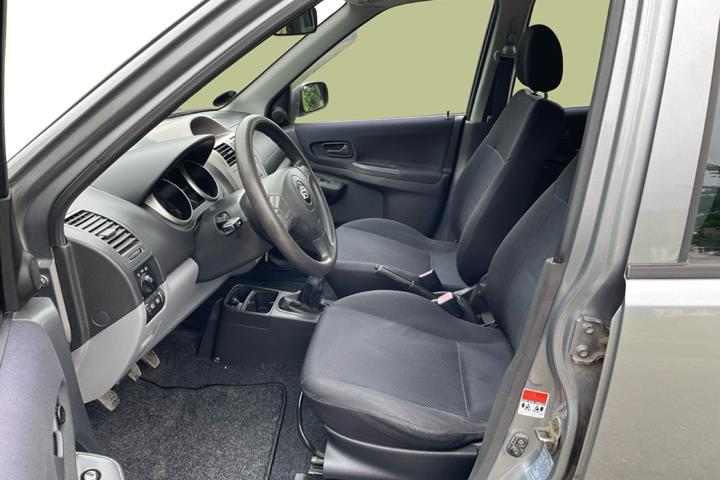 Grå Suzuki Ignis fra 2005