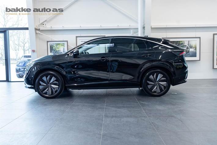 Sort Nissan Ariya fra 2024