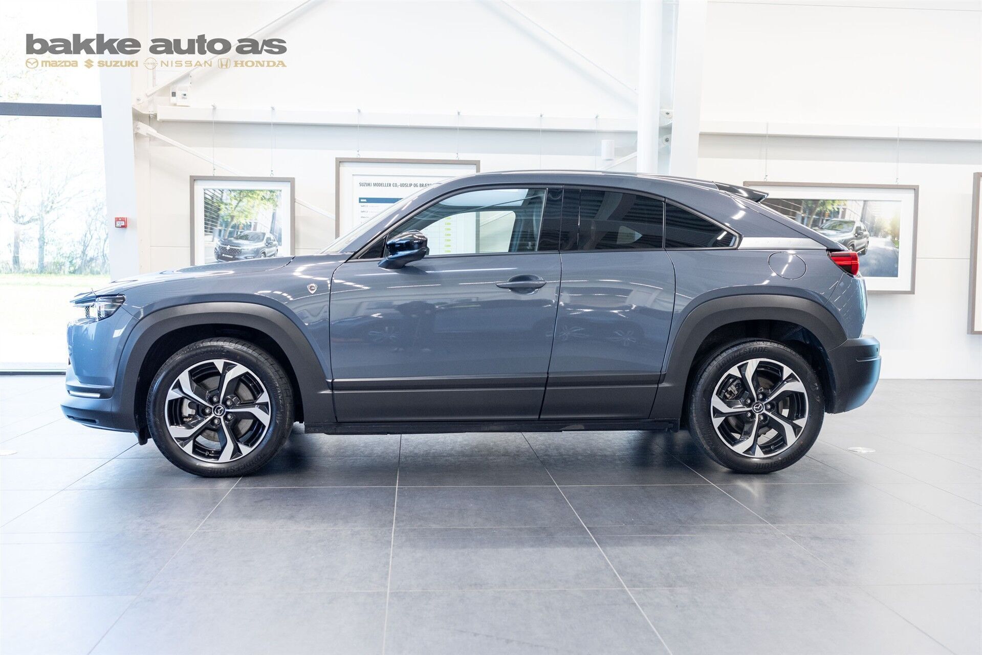 Mazda MX-30 0,8 e-Skyactiv R-EV  Plugin-hybrid Makoto 170HK 5d Trinl. Gear