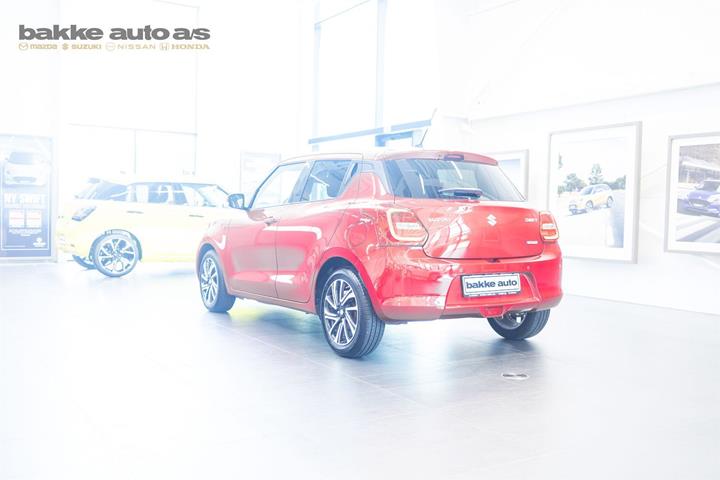 Rød Suzuki Swift fra 2024