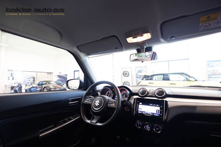 Rød Suzuki Swift fra 2024