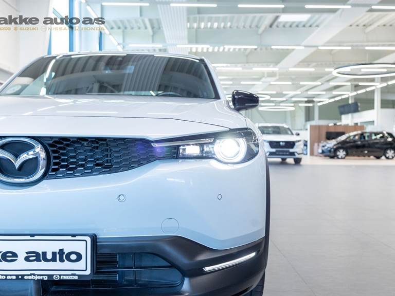 Mazda MX-30 0,8 e-Skyactiv R-EV Plugin-hybrid Makoto 170HK 5d Trinl. Gear