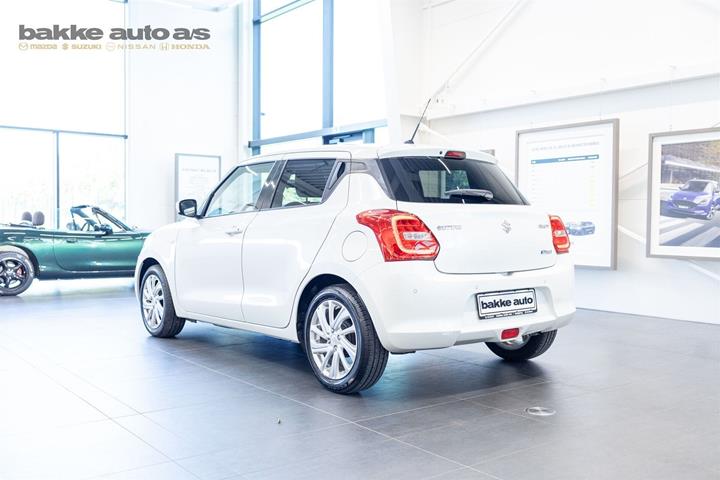 Hvid Suzuki Swift fra 2023