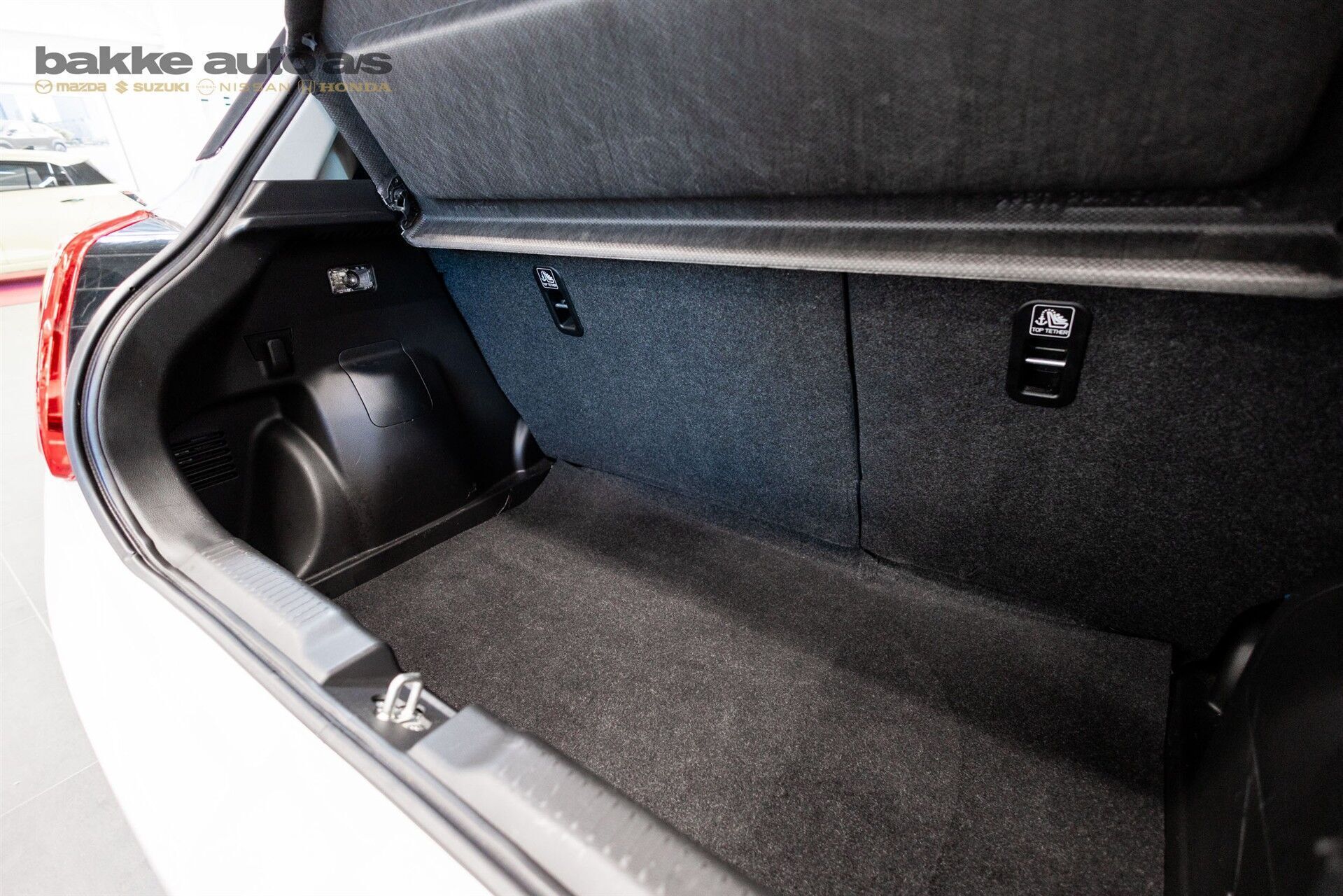 Hvid Suzuki Swift fra 2023