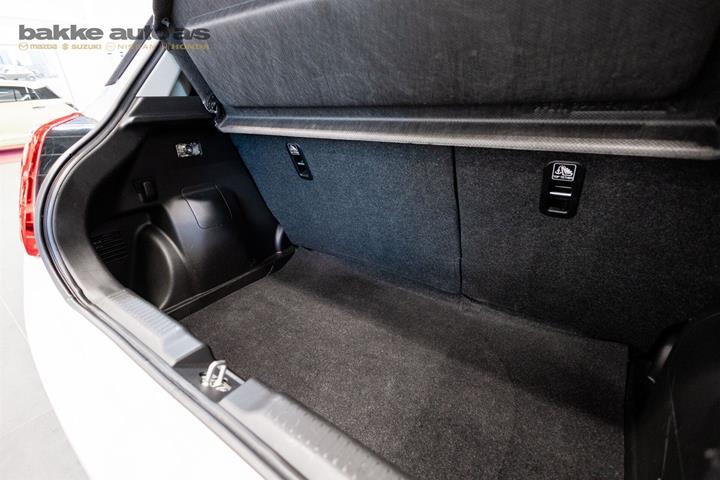 Hvid Suzuki Swift fra 2023