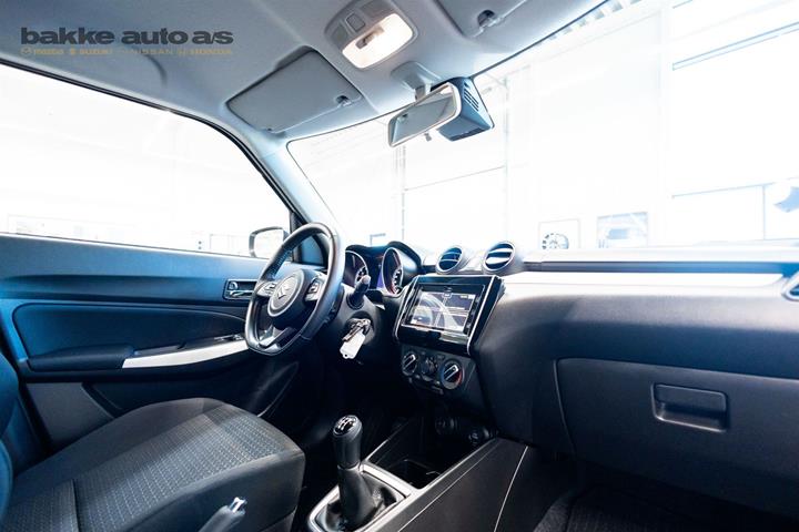 Hvid Suzuki Swift fra 2023