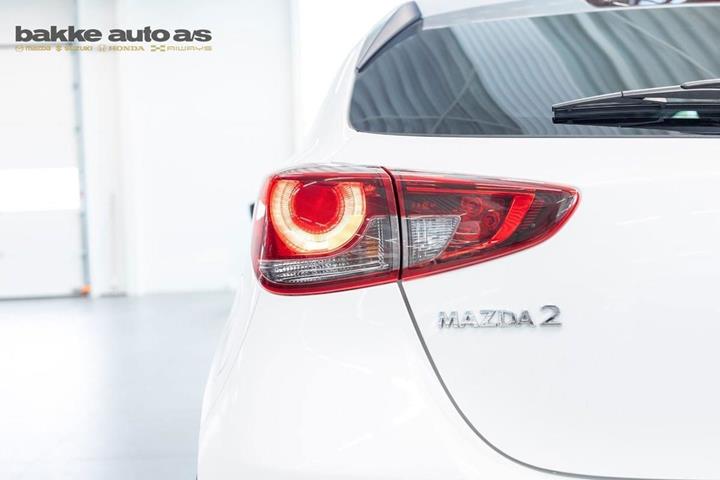 Hvid Mazda 2 fra 2023