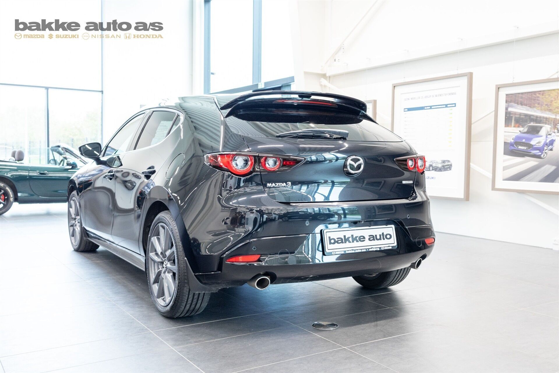 Sort Mazda 3 fra 2023