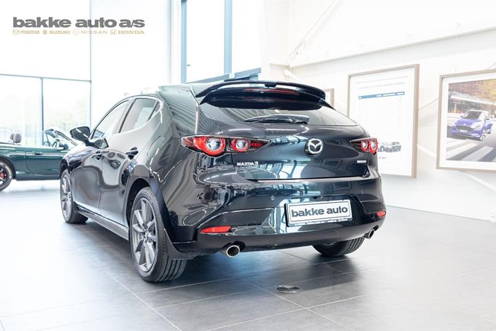Sort Mazda 3 fra 2023