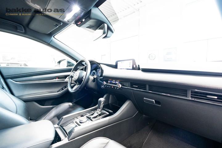 Sort Mazda 3 fra 2023