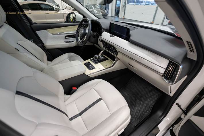 Hvid Mazda CX-60 fra 2022