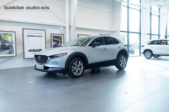 Grå Mazda CX-30 fra 2022 set udefra