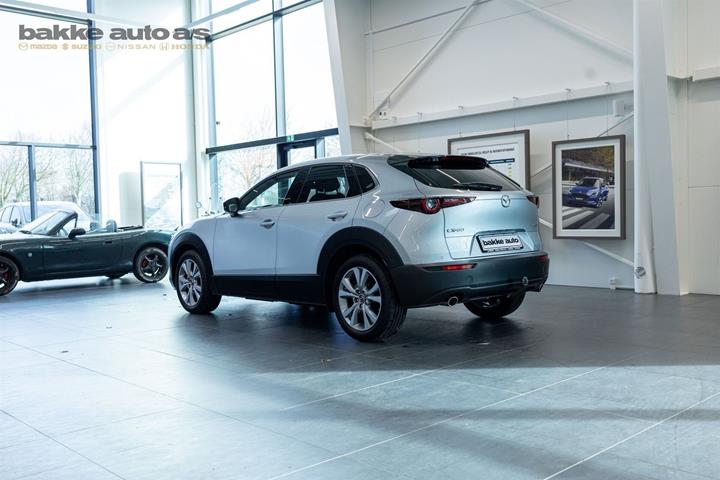 Grå Mazda CX-30 fra 2022