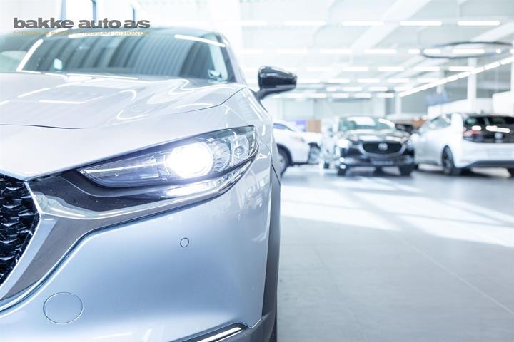 Grå Mazda CX-30 fra 2022