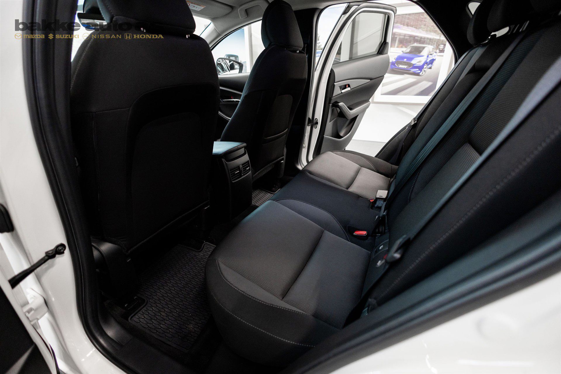 Hvid Mazda CX-30 fra 2021