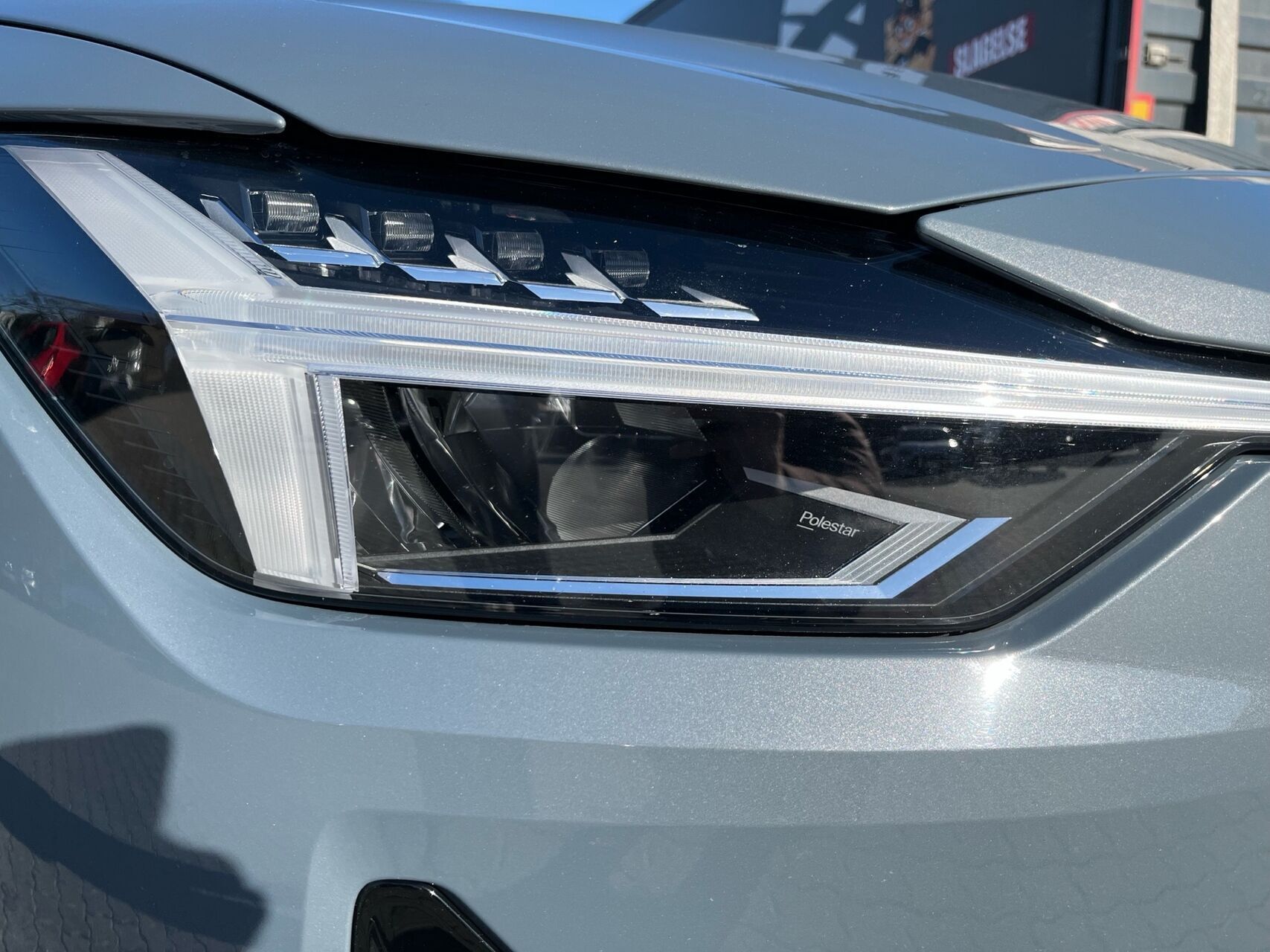 Blå Polestar 2 fra 2022