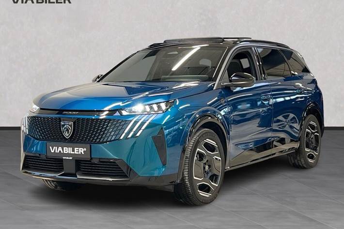 Blå Peugeot e-5008 fra 2025 set udefra