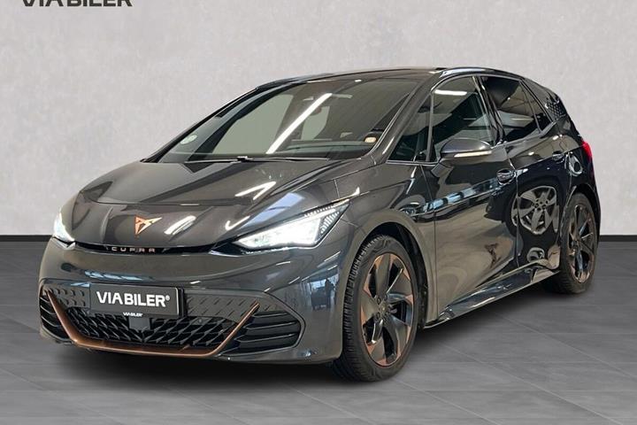 Grå Cupra Born fra 2021 set udefra