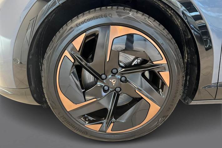 Blå Cupra Tavascan fra 2024