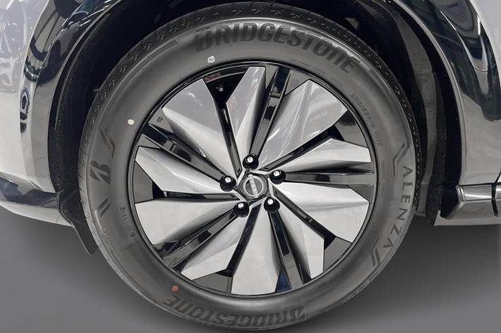 Grå Nissan Ariya fra 2025