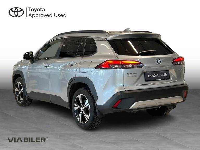 Toyota Corolla Cross 2,0 Hybrid Style Comfort E-CVT 197HK 5d Aut.