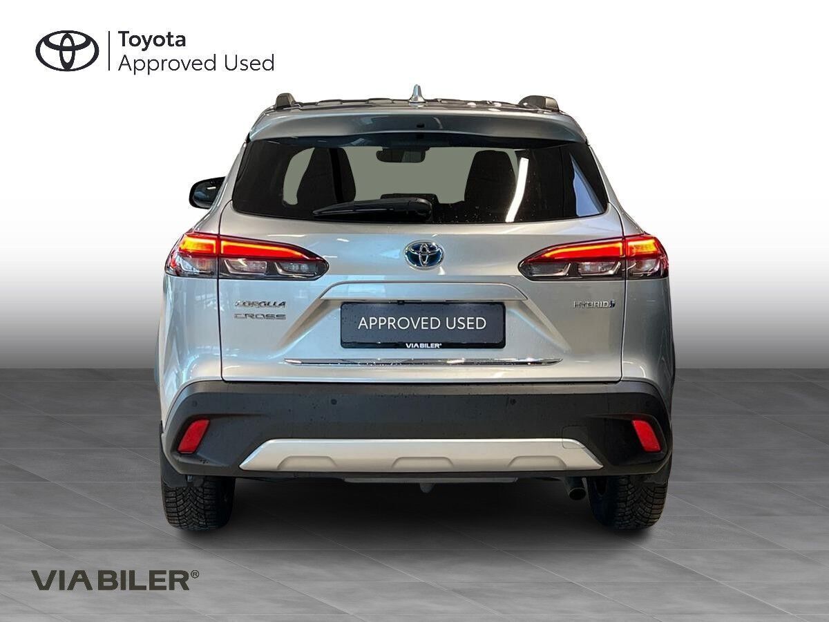 Toyota Corolla Cross 2,0 Hybrid Style Comfort E-CVT 197HK 5d Aut.