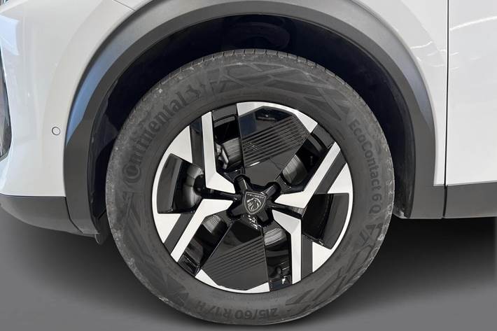 Hvid Peugeot e-2008 fra 2025