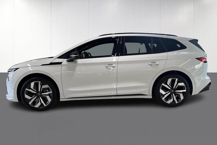Hvid Skoda Enyaq iV fra 2025