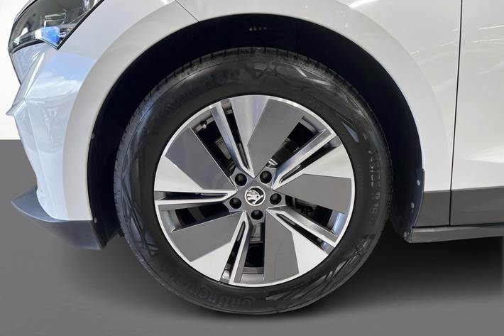 Hvid Skoda Enyaq iV fra 2022