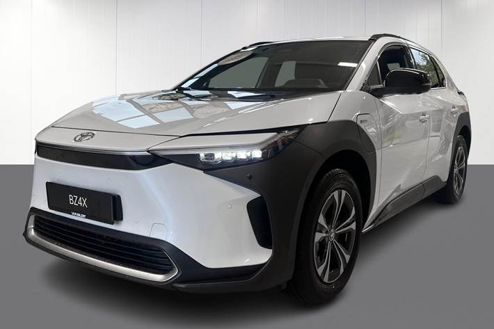 Hvid Toyota BZ4X fra 2025