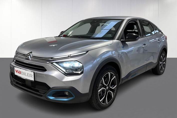 Grå Citroën ë-C4 fra 2023 set udefra