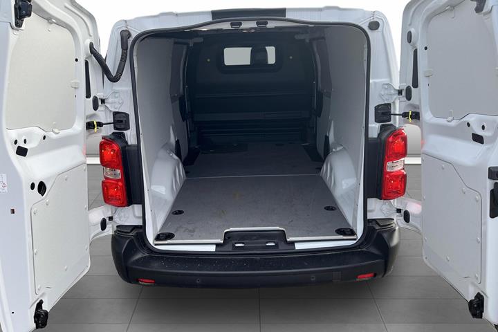 Hvid Toyota ProAce fra 2024