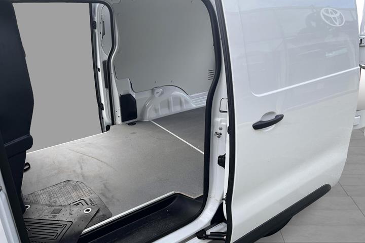 Hvid Toyota ProAce fra 2024
