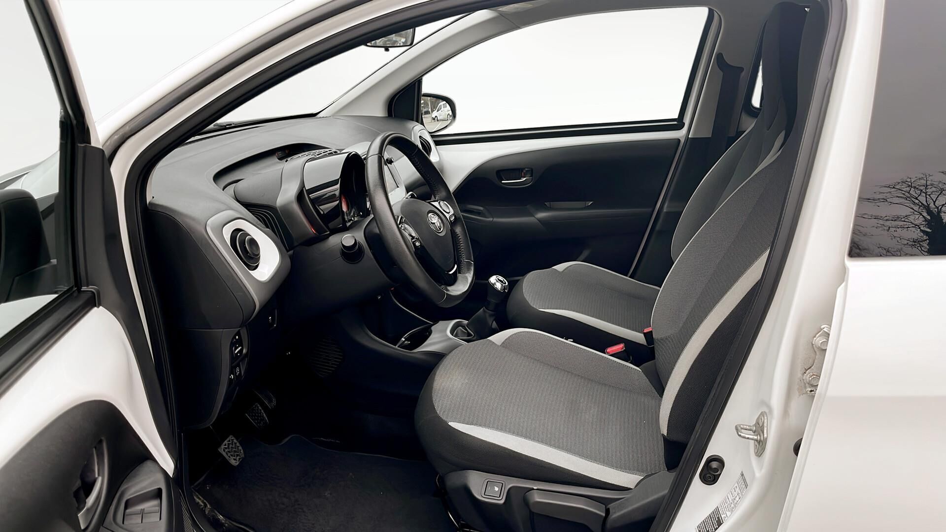 Toyota Aygo 1,0 VVT-I X-Press 72HK 5d