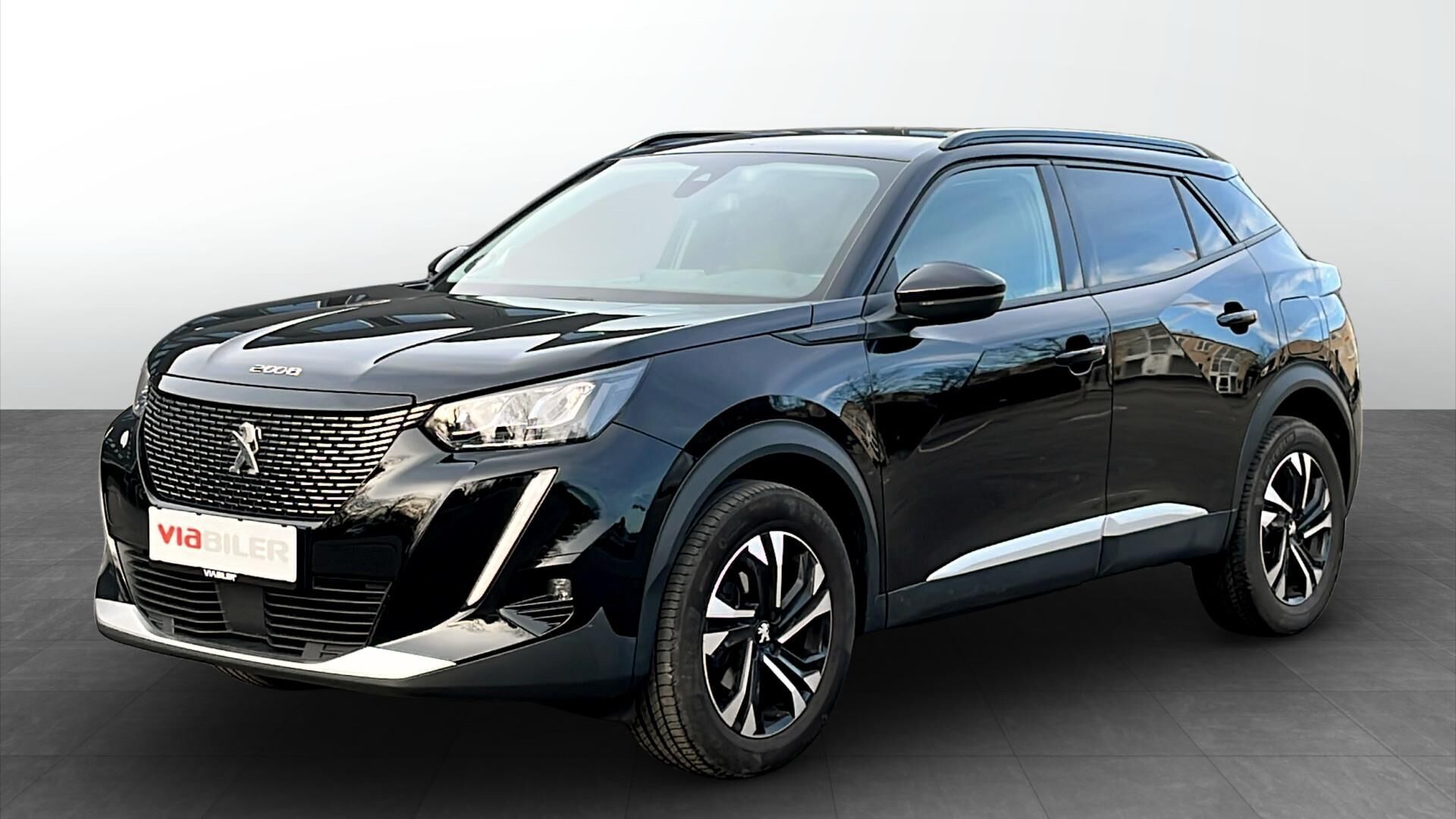 Peugeot 2008 1,2 PureTech Platin Sport 130HK 5d