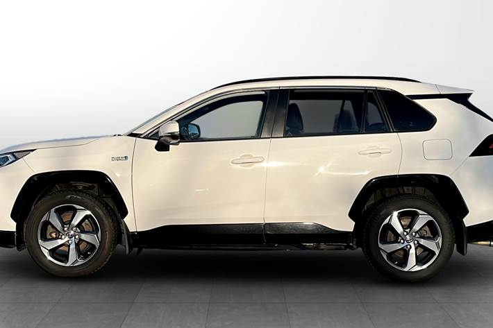 Hvid Toyota RAV4 Plug-in fra 2020
