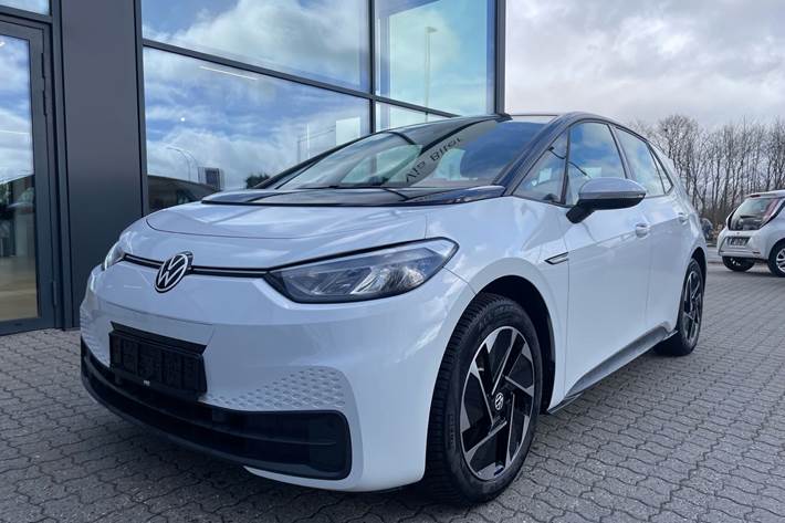 Hvid VW ID.3 fra 2022 set udefra