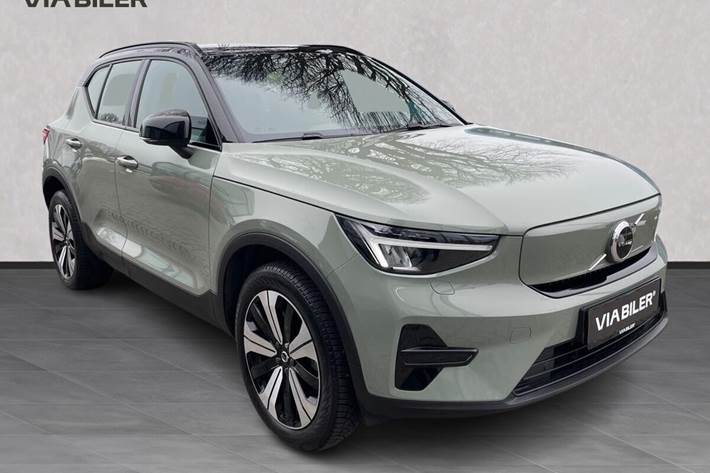 Grøn Volvo XC40 fra 2024