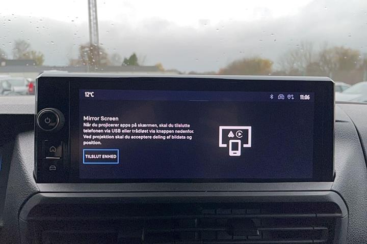 Hvid Toyota ProAce fra 2024