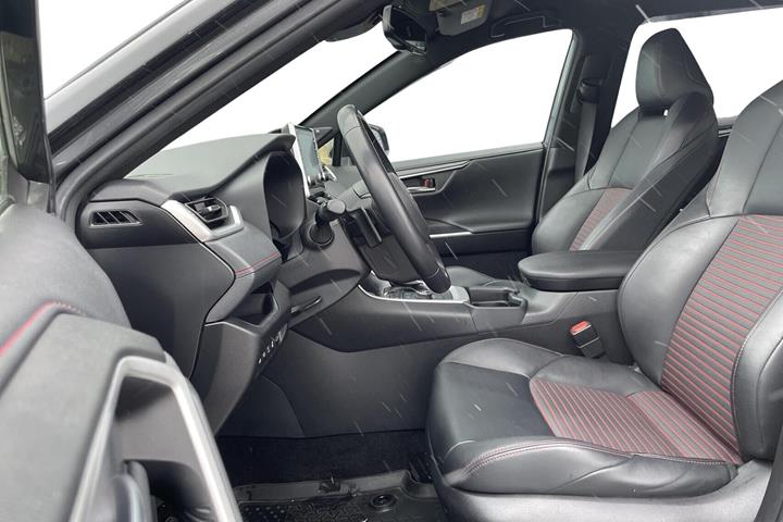 Grå Toyota RAV4 Plug-in fra 2021